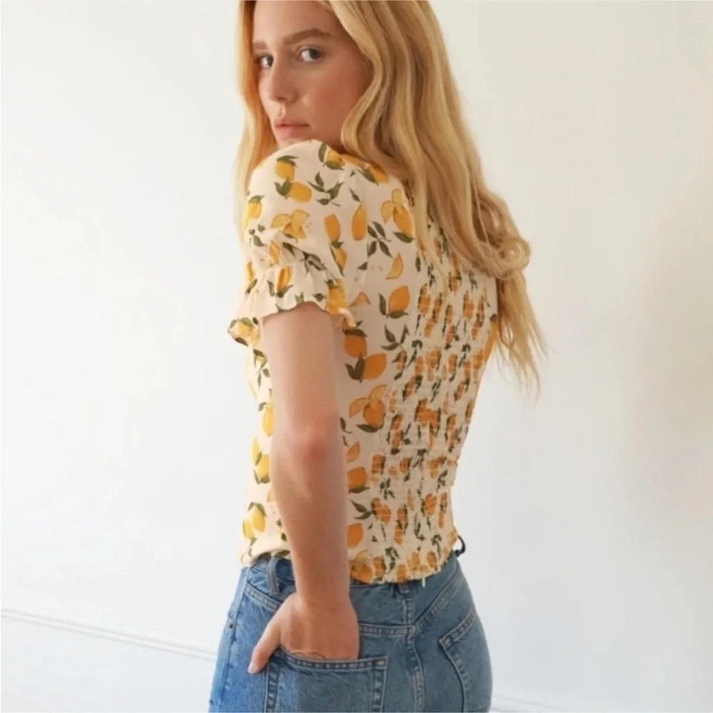 Reformation Delevan top in lemon print